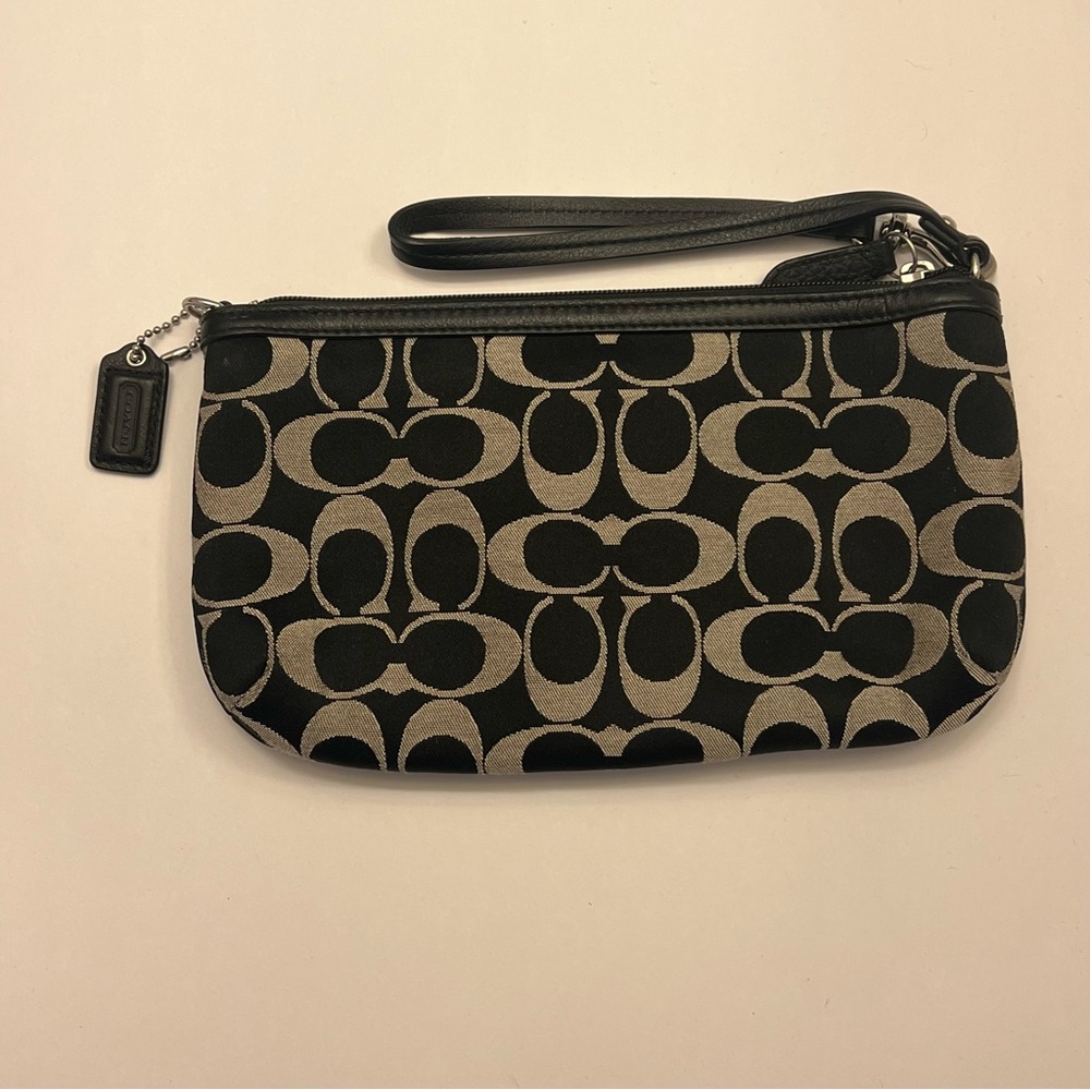 Coach Monogram Mini Shoulder Bag‎ (excellent condition) - Picture 5 of 9